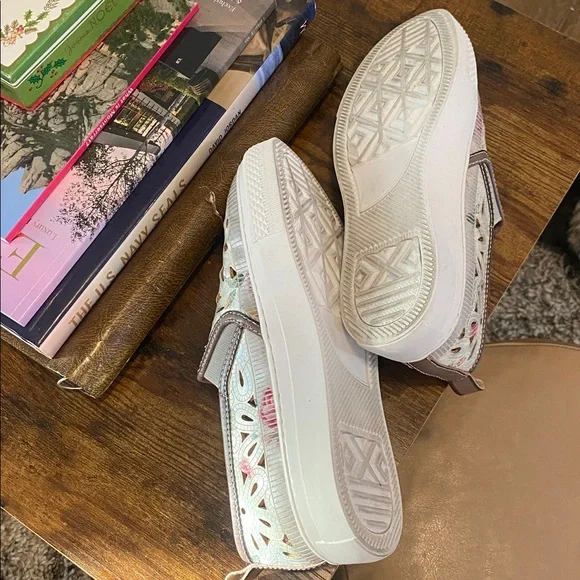 L’ Artiste Spring Step Women's Floral Slip-On Shoes - Multicolor size 8.5 - Picture 5 of 5